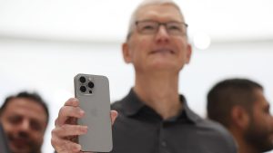 Read more about the article Why AI Will Disrupt Apple’s Cautious iPhone 16 Plans – Forbes