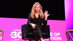 Read more about the article Bumble founder Whitney Wolfe Herd says the app may just include AI: 'Your courting concierge may just progress and presen for you' – CNBC