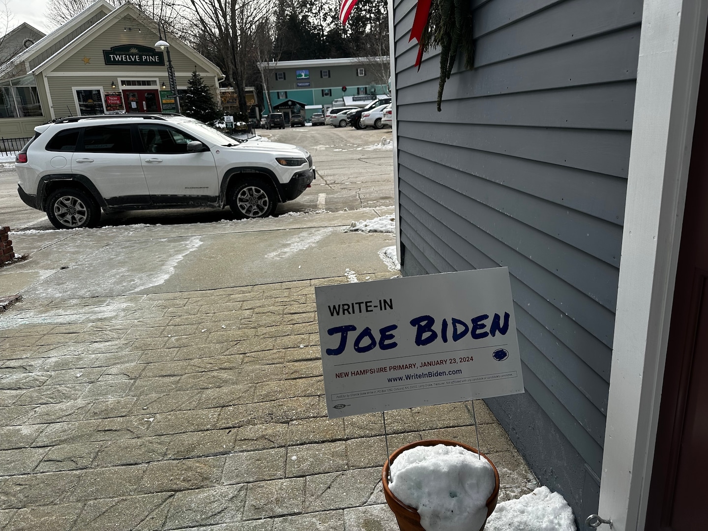 You are currently viewing Democratic operative indicted over Biden AI robocalls in Brandnew Hampshire – The Washington Put up