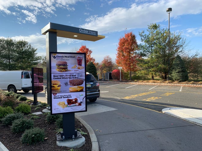 You are currently viewing McDonald's to finish AI drive-thru experiment through past due July, corporate says – USA TODAY